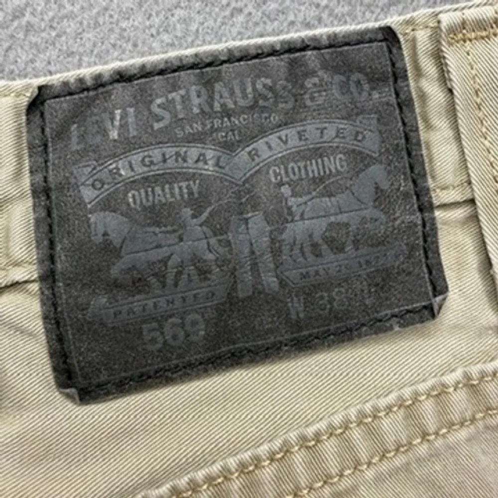 Levis 569 Denim Shorts Loose Straight Fit Size 38 Tan Khaki Cotton Twill Baggy